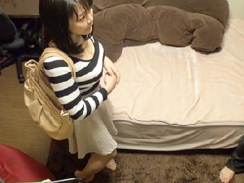 夫が仕事から帰るまでに浮気を続ける素人人妻