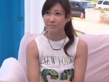 童貞男の筆おろしを積極的に始める水着素人