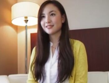 桁違いに綺麗な人妻が昼間からホテルで浮気SEXを堪能