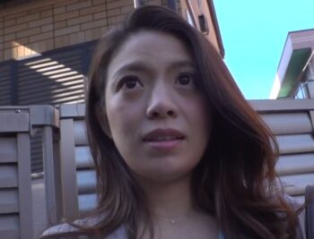 昼間から不貞を働いたら避妊具未装着で射精され呆然とする熟女人妻
