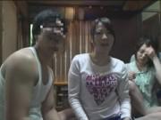 ビデオカメラを買ったら肉親交尾ハメ撮りする変態家族W