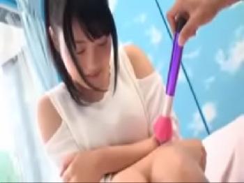 賞金の掛った勝負に負けて挿入される素人の美少女