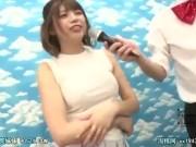 ワイセツなゲームに参加させられた素人娘が猥褻な罰ゲームで犯される