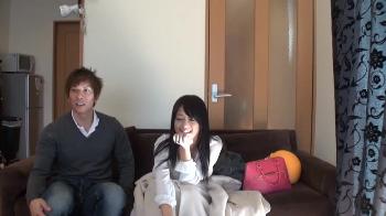 ナンパで捕まえた清楚な美少女に無計画にゴムなし挿入膣内発射