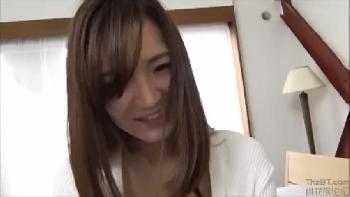 夫には飽きてしまったとても綺麗な人妻がAVに出演して男優の性技に初体験の快感