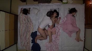 妻の娘が寝ているときに襲い掛かる義父→娘も欲しくなり肉親交尾