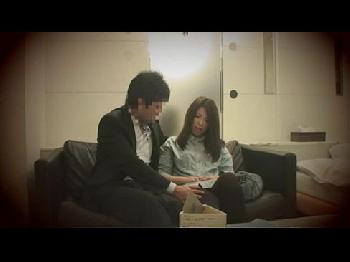 素人の巨乳お姉さんが生々しい全力の交尾で全力アクメ