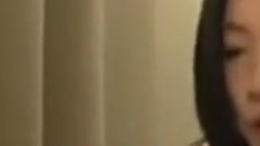 巨乳家庭教師が生徒の男子に甘い誘惑をしかけてムラつかせ避妊具なしの性行為