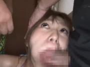 海の家の店員を激しい性的暴行する軟派男