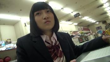 お金次第では誰とでも寝る黒髪ぱっつん女子校生