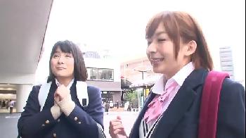 久しぶりに家へやってきた姪にムラっときた叔父がベッドに押し倒して近親ハメ