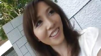 清楚で経験人数少な目の素人人妻が他人棒を心ゆくまで満喫したくてAV出演して感動イキW