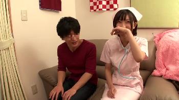 素人男性宅を訪問しペニスチェックして性的欲望の解消をする痴女ナースW