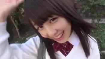 お金のためなら簡単に体を売ってしまう純粋そうな女子校生