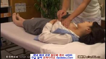 昼休み中に整体に来た女性会社員を言葉巧みに騙してペニスハメ決行