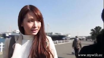 自分から逆ナンパする肉食系人妻と浮気性交