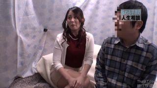 素股だけのはずがオメコ内部で射精された素人人妻