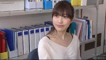 仕事中に弟を否応なしに呼び出してオフィスで肉親性交する超変態姉W