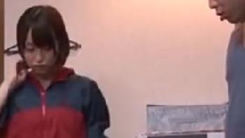 ストレッチしようと兄に持ちかけ何度も股間に密着して勃起させる変態妹W