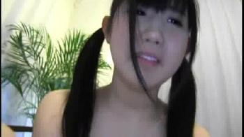 ツインテ少女が初体験のハメ撮りセックスにチャレンジ