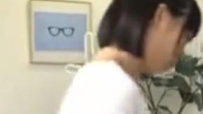 ノーブラな童顔美少女からマッサージを受けたら不覚にも勃起して耐えきれず即挿入