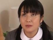 娘の弱みを握り口止めとして犯する冷酷非道な父親