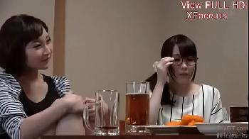 初体験の乱交で病みつきになってしまったお嬢様系女子大生