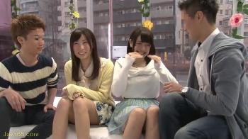 Wデート中の大学生カップルがマジックミラー号でスワッピング乱交披露するW