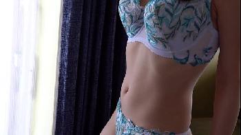 スタイル抜群で巨乳お姉さんが感じまくる特濃セックス