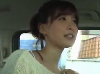 小便辛抱限界のお姉さんへ挿入したら小便＆潮吹きイキW