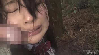 誰もいない山に連れ込んで何度も犯して子宮へ直接射精される女子校生
