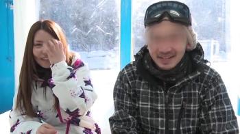 お洒落なカップルがあの部屋へ→彼氏を外に追い出して彼女に中出し性交するエロ企画W