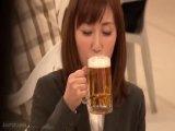 ビアホールに着て深酒で前後不覚になった女性会社員を助けてあげるふりをして挿入しておまんこ内射精する残虐男W