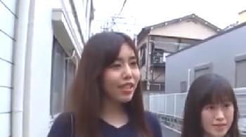 謝礼という甘い言葉に惑わされて姉妹ドンブリする美魔女姉妹W