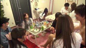 就職してからも定期的に乱交を楽しむヤリサーの実情がこちらW