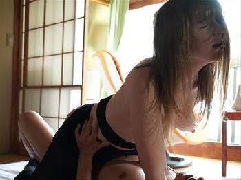 【ジューン・ラブジョイ】修学旅行の下見中に寝取られたムチッとした肉感的な女体の人妻英語教師