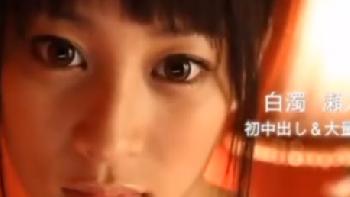 避妊具なしが気持ちいいと聞いて経験してみたい童顔美少女の希望通りに中出し発射