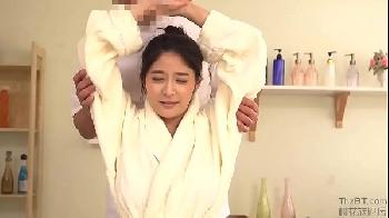 新しい性感帯を開発されて幾度も性的頂点に昇りつめるお姉さん