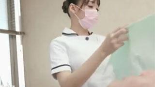 男性患者を魅惑的に誘い仕事放置で性行為する痴女歯科衛生士W