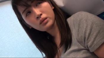 寝取られ願望の強い変態夫が妻を他人に貸し出して超興奮