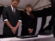 法事で久しぶりに再会した従兄弟と抜け出して禁断交尾するお姉さん