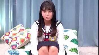 びんびんいきり勃ったペニスに魅力を感じているピュアな美少女女子校生がワイセツエロ企画で流されて‥