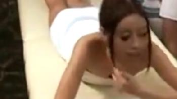 オイルマッサージで絶妙な性技で気持ち良くなった巨乳ギャルがペニス受け入れW