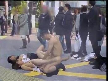 【ながえスタイル】時間を停めて女子校生から美女会社員路上で脱がせて舐めて挿入して