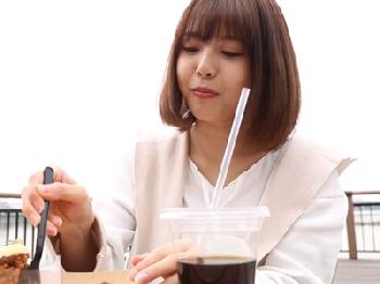 地方に住む夫との営みに不満を持つ若妻と密会