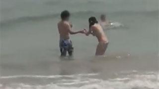 バラエティ番組と偽って騙した巨乳素人娘がAV男優にマッサージされ挿入される