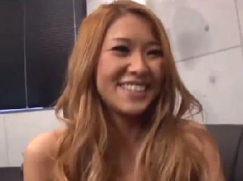 自宅に呼んだ黒ギャルデリヘル嬢を口説いて膣射中出し交尾