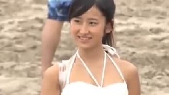 ビーチで女性スタッフから無料マッサージを案内されて釣れた素人娘を即ズボ中出し