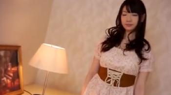 強烈なペニス責めで精液を一滴も残さず吸い尽くす巨乳ソープランド嬢