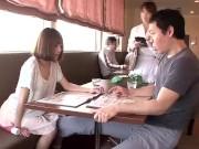 レストランでいきなりペニスを出されてその場で挿入する流れになったお姉さん